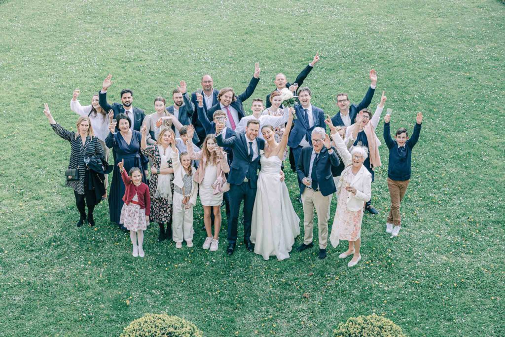 Séance couple façade Château d'Ermenonville XVIIIème — Pierre Atelier photographe mariage