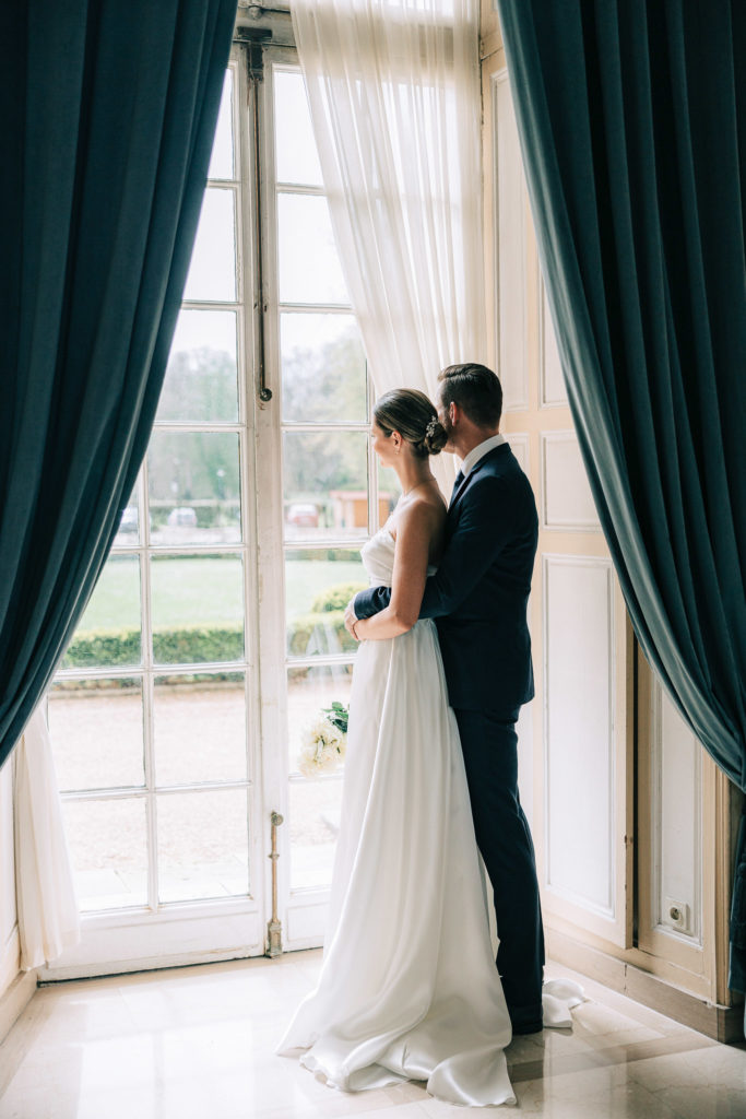 Coiffure mariée Château Ermenonville Oise mariage intime — Pierre Atelier photographe mariage
