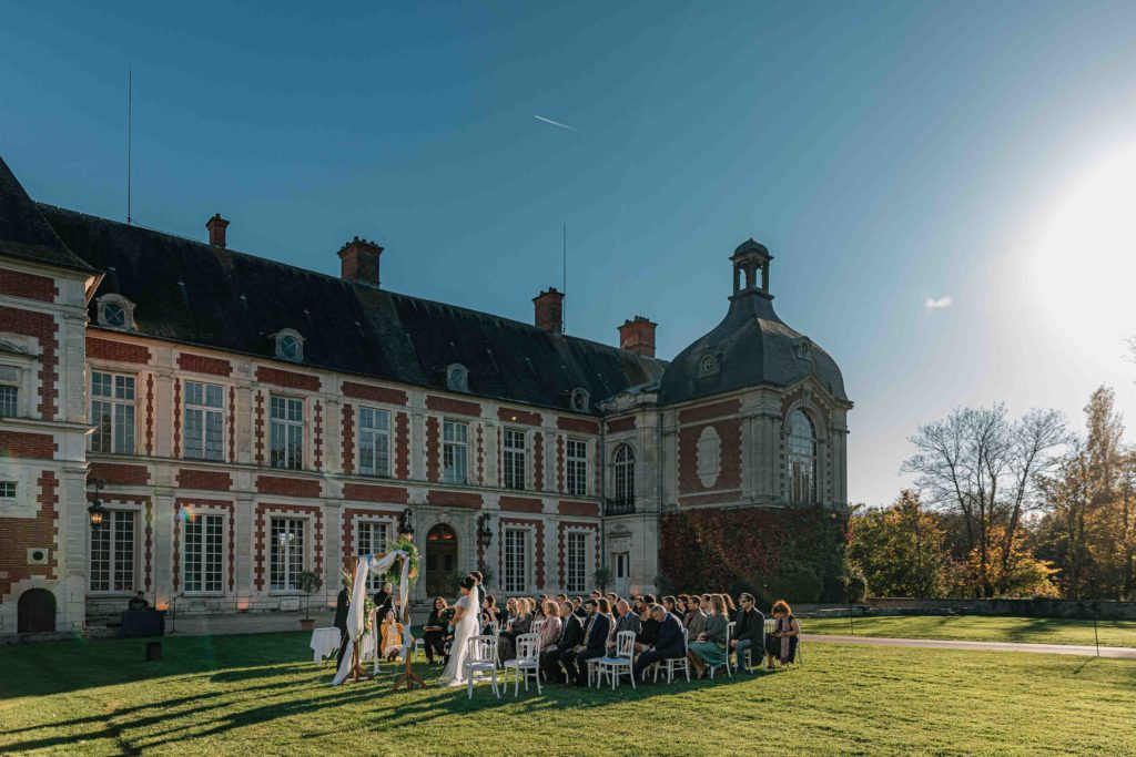 Invités cérémonie laïque jardin Château de Lésigny — Pierre Atelier photographe