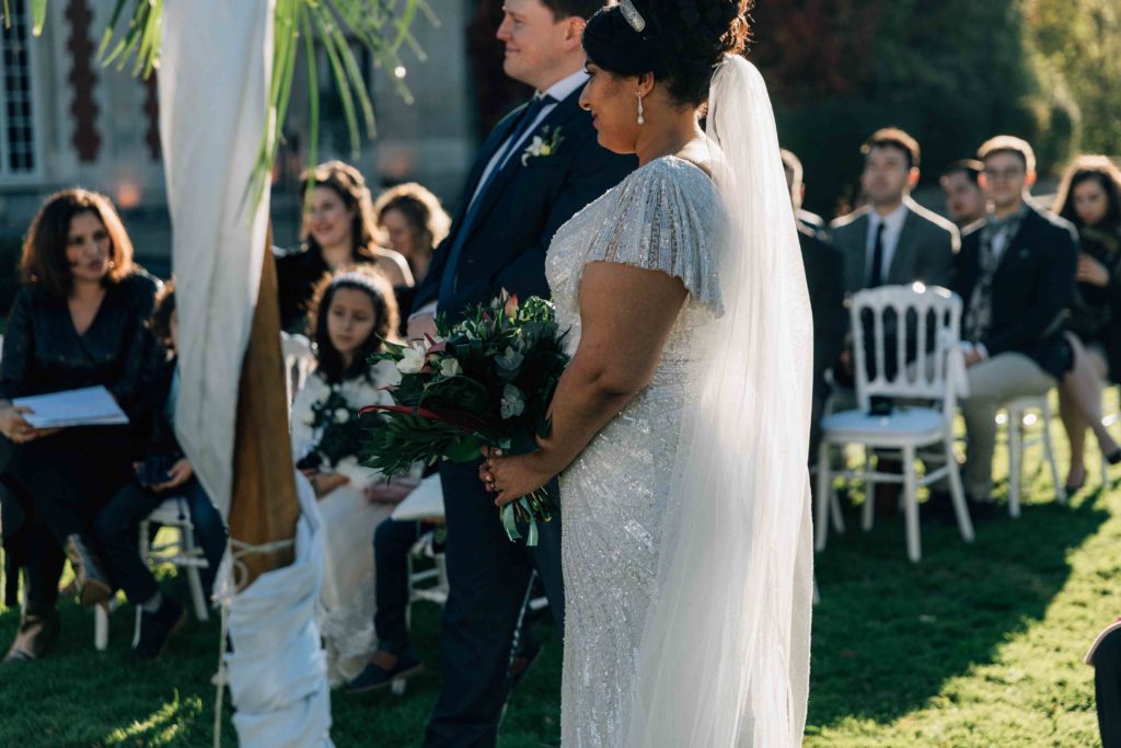 Officiant cérémonie laïque Château de Lésigny septembre — Pierre Atelier photographe mariage