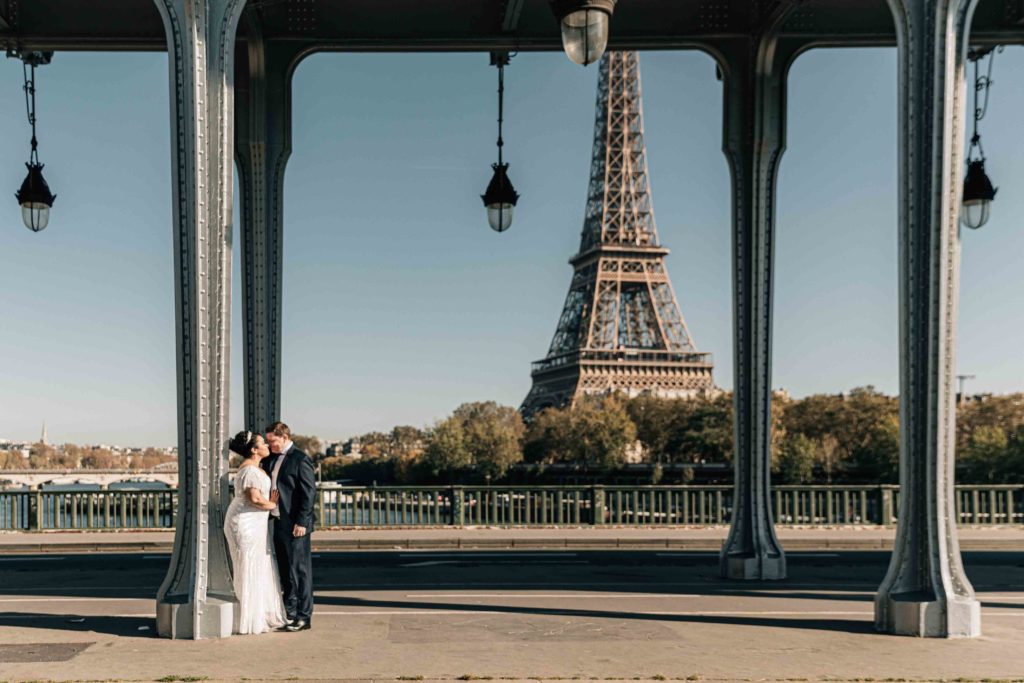 Séance photo couple Paris matin mariage Château Lésigny — Pierre Atelier photographe