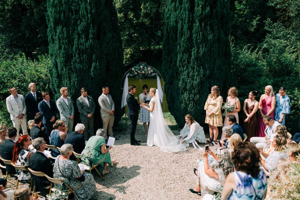 Cérémonie laïque extérieure jardin Château de Pontarmé — Pierre Atelier photographe mariage