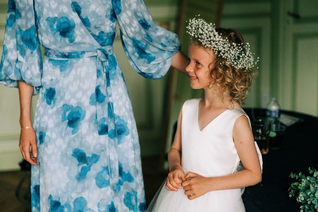 Préparatifs marié Château de Pontarmé entre Senlis Chantilly — Pierre Atelier photographe
