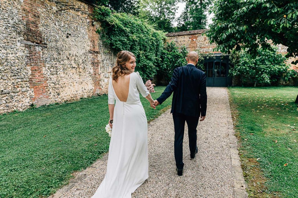 Portrait romantique mariés Domaine de Montchevreuil Vexin — Pierre Atelier photographe mariage Paris