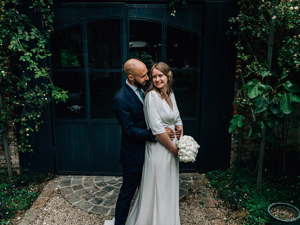 Séance couple ruines château Domaine Montchevreuil Oise — Pierre Atelier photographe mariage
