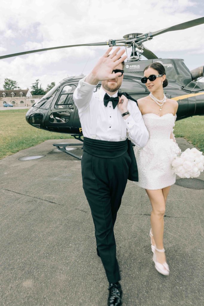 Montée hélicoptère mariés La Ferté-Alais mariage — Pierre Atelier photographe