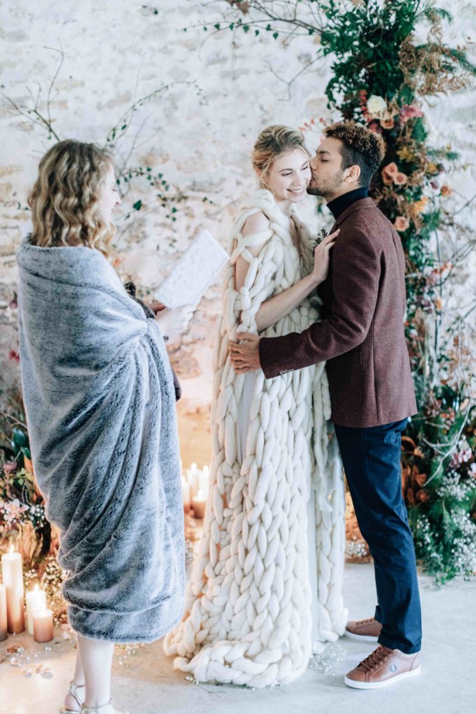 Émotion cérémonie laïque Domaine Malassise hiver 77 — Pierre Atelier photographe mariage Paris