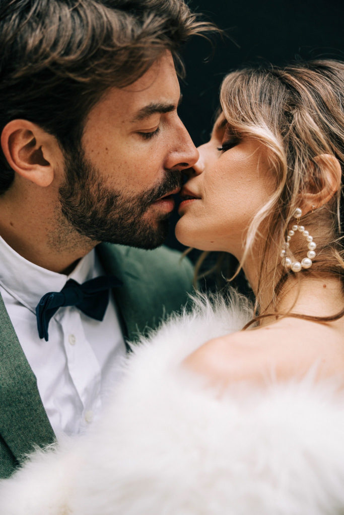 Bateau Seine portraits couple mariage juif Manoir Cygnes — Pierre Atelier photographe mariage
