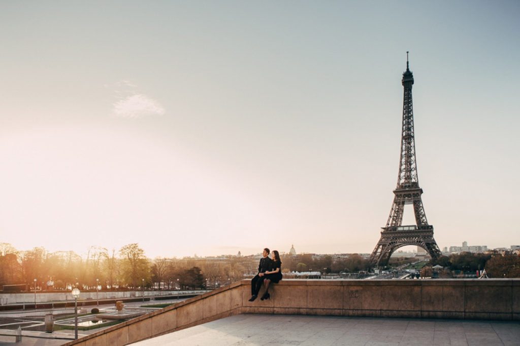 Portrait couple golden hour mariage Paris prestataires recommandés — Pierre Atelier photographe mariage
