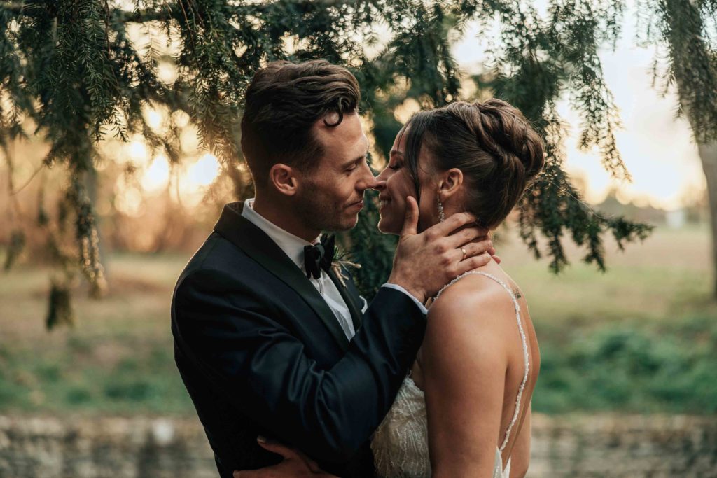 Portrait romantique couple Domaine de Quincampoix golden hour automne — Pierre Atelier photographe