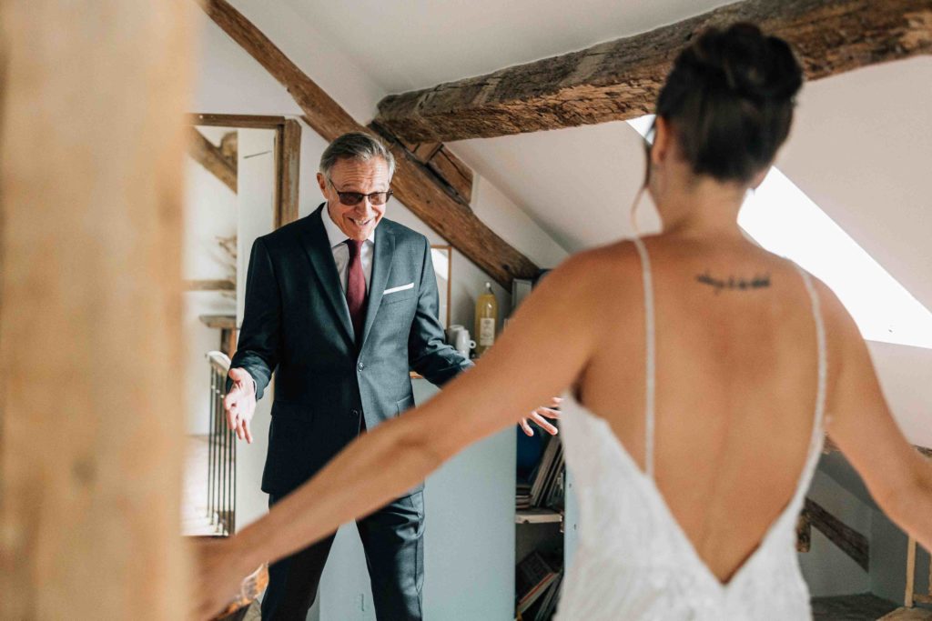 Détail robe dos mariée Domaine Quincampoix novembre — Pierre Atelier photographe mariage