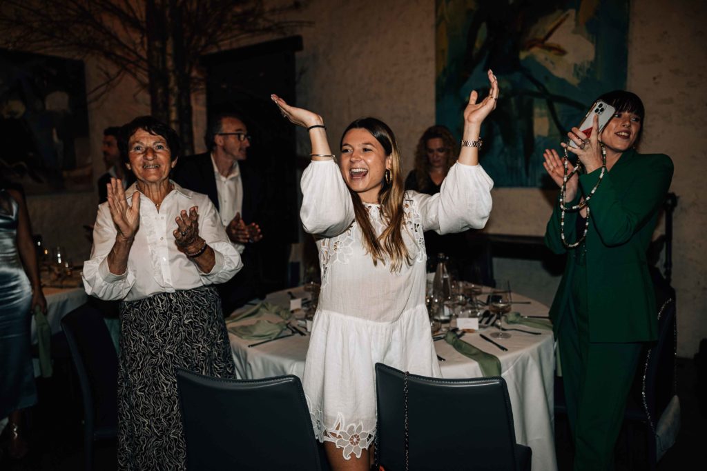 Salle Renaissance Domaine de Quincampoix dîner mariage automne — Pierre Atelier photographe mariage