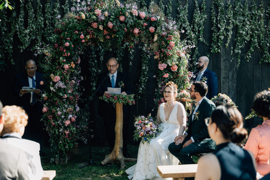 Invités cérémonie laïque jardin Domaine Quincampoix — Pierre Atelier photographe