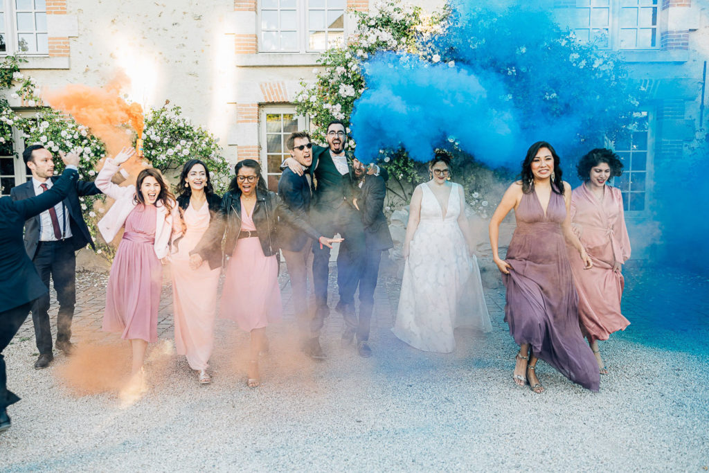 Photos groupe fumigènes Domaine Quincampoix printemps — Pierre Atelier photographe mariage