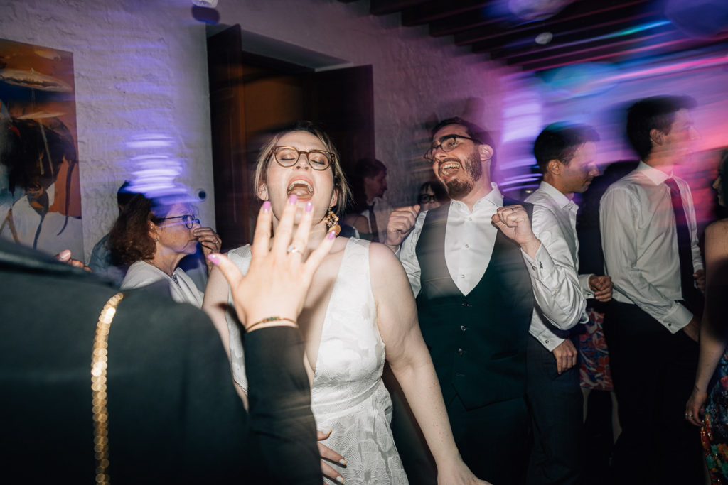 Douves Domaine de Quincampoix printemps mariage Essonne — Pierre Atelier photographe mariage Paris