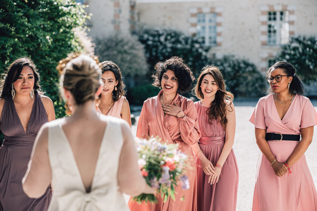 Préparatifs mariée Domaine de Quincampoix printemps Vallée de Chevreuse — Pierre Atelier photographe mariage