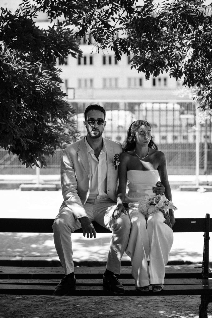 Portrait couple lac Parc Batignolles Paris 17ème automne — Pierre Atelier photographe couple