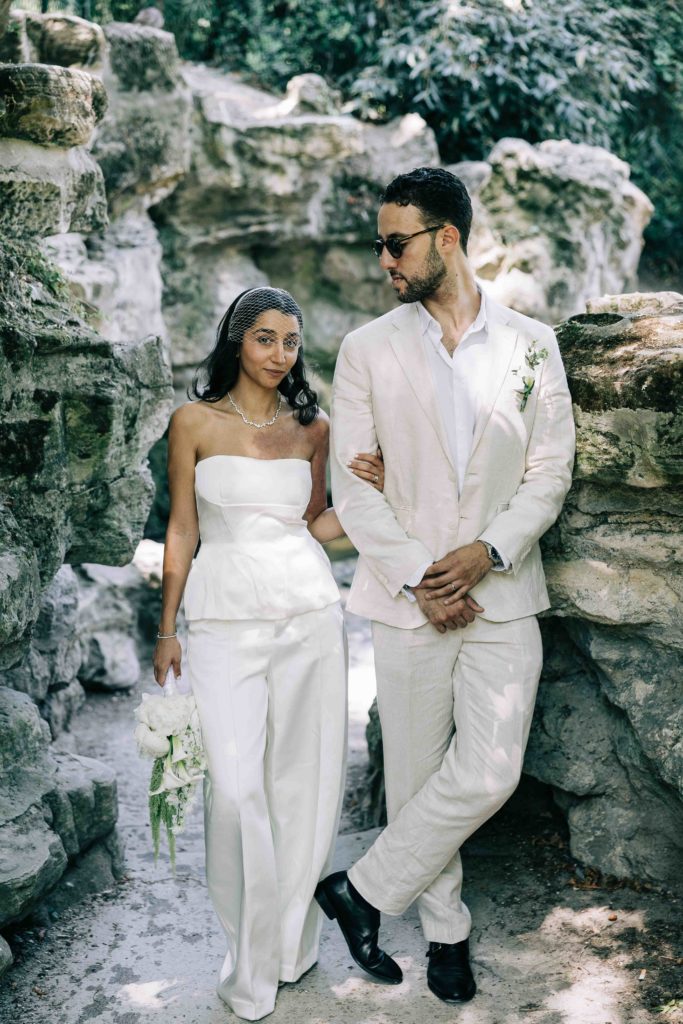 Couple chic parisien séance photo Batignolles — Pierre Atelier photographe mariage Paris