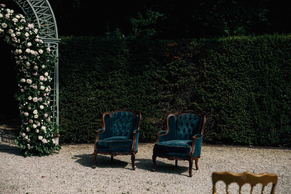 Émotion cérémonie jardins Le Nôtre Domaine Chantilly — Pierre Atelier photographe mariage