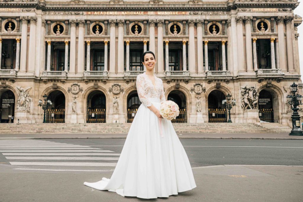 Portrait romantique mariés Château Chantilly Oise — Pierre Atelier photographe mariage Paris