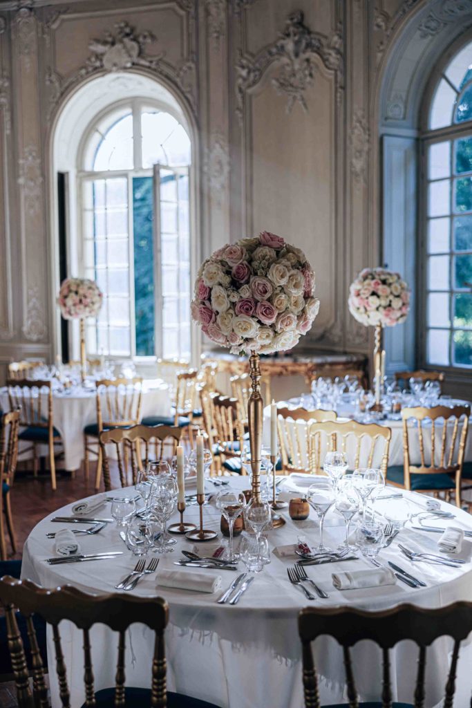 Bouquet mariée Château de Chantilly mariage somptueux — Pierre Atelier photographe mariage Paris