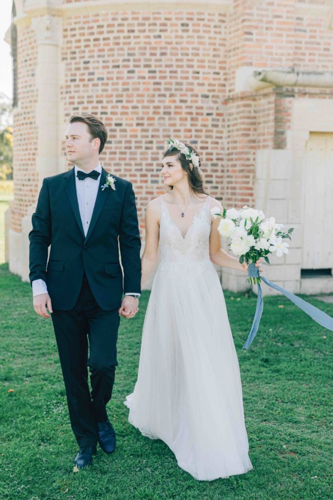 Couple franco-américain Château Varennes mariage destination — Pierre Atelier photographe mariage Paris