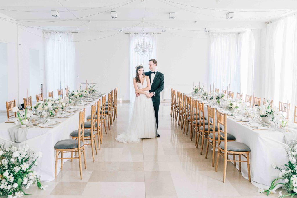 Serviette pliée table mariage Château Varennes Peony Moments — Pierre Atelier photographe