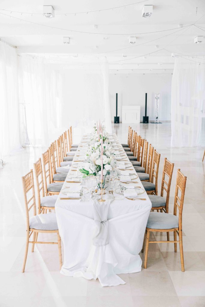 Ambiance tables dressées Orangerie Château Varennes Bourgogne — Pierre Atelier photographe