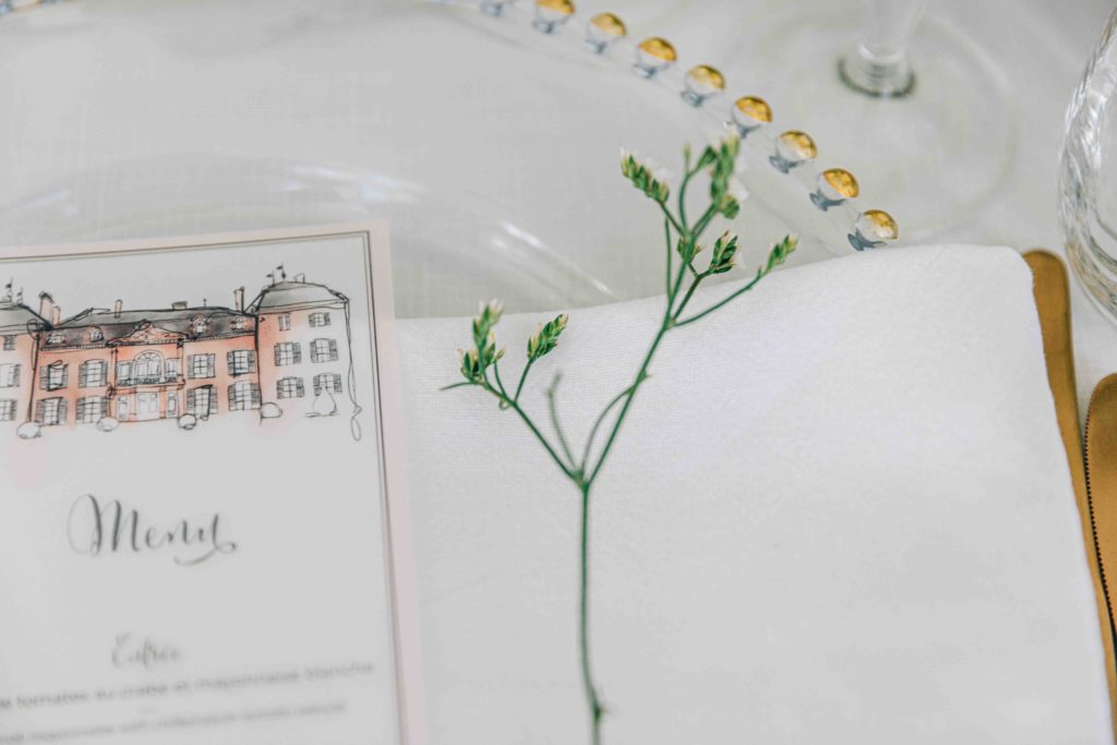 Détail verre eau vin table mariage Château de Varennes — Pierre Atelier photographe mariage