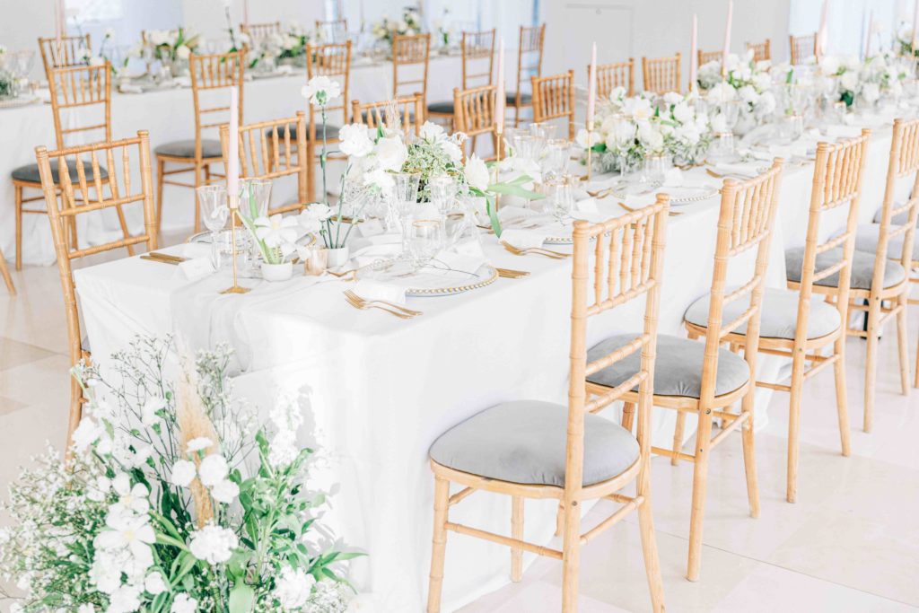 Nappe lin table mariage Château Varennes Peony Moments — Pierre Atelier photographe mariage