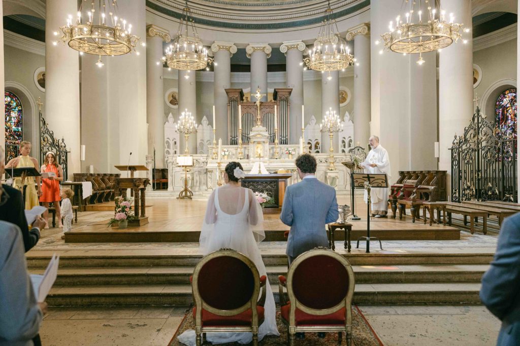 Façade néoclassique Église Saint-Germain-en-Laye mariage — Pierre Atelier photographe mariage