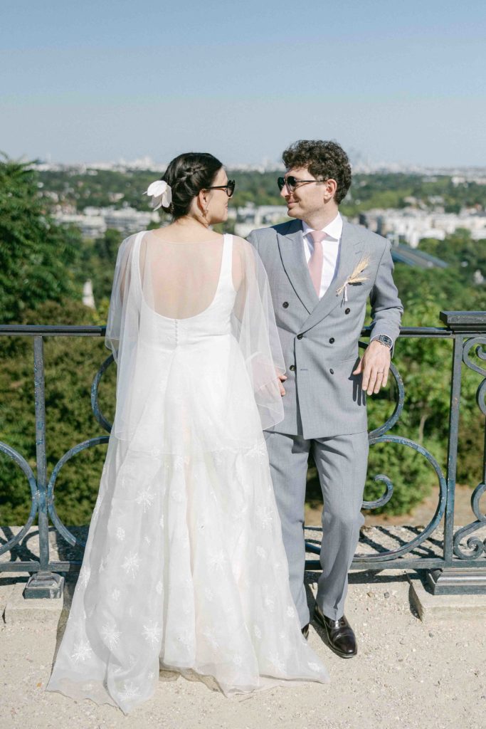Sortie cérémonie Église Saint-Germain-en-Laye place Charles de Gaulle — Pierre Atelier photographe mariage