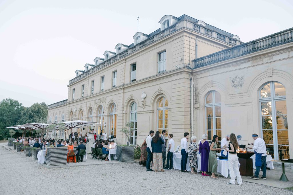 Moments spontanés cocktail Maison du Val forêt — Pierre Atelier photographe mariage Paris