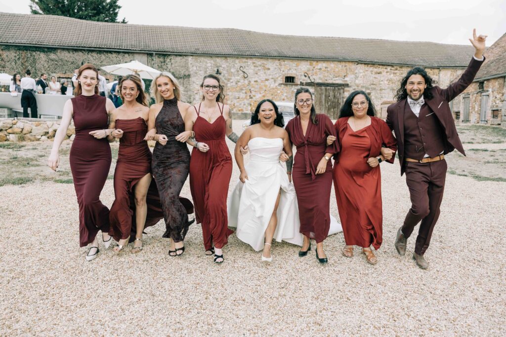 Mariée portrait sous la grange Ferme de la Grande Vente — Pierre Atelier photographe