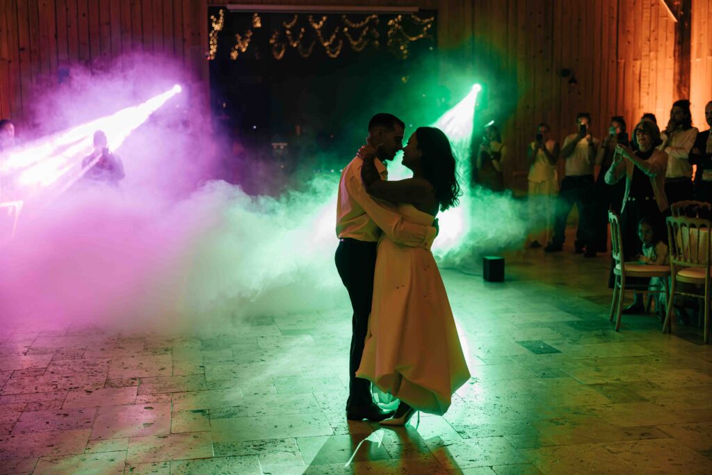 Soirée dansante mariage Ferme de la Grande Vente Courcelles-en-Bassée — Pierre Atelier photographe